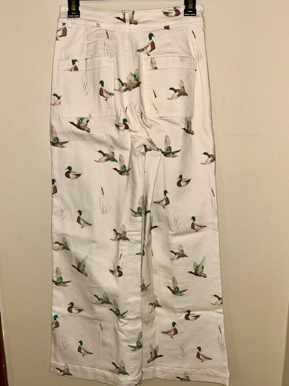 Mallard Stretch Denim Wide Leg Jeans in Ivory - Picture 4 of 8